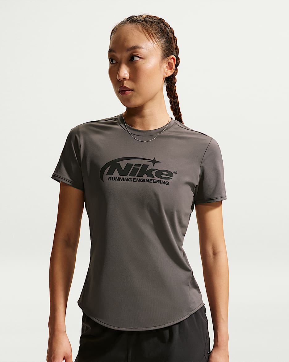 Nike Swift Dri-FIT 女子速干短袖跑步上衣-NIKE 中文官方网站